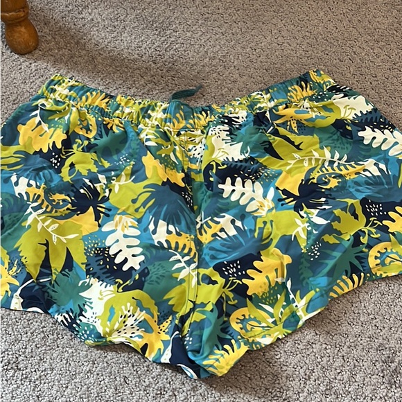 Patagonia Baggies - women’s size M - Picture 2 of 3